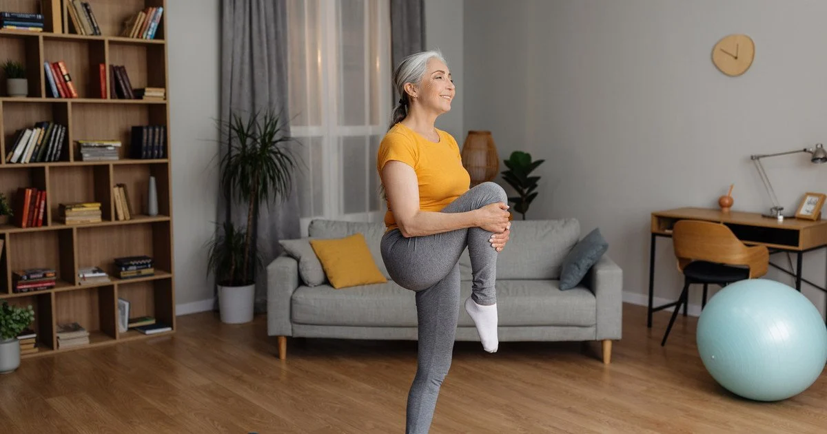 Menyambut Malam dengan Langkah yang Lebih Pelan